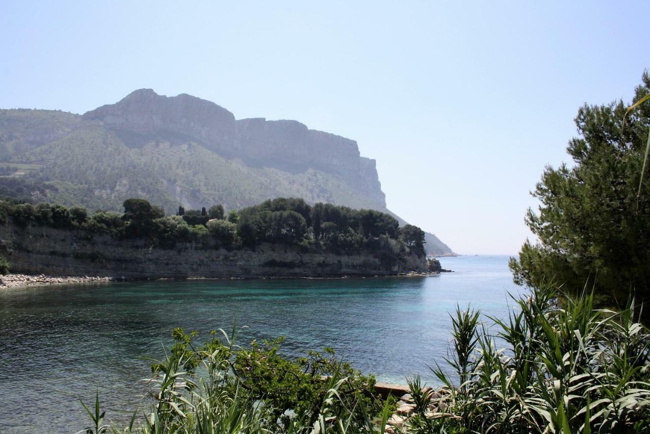 Cassis et ses merveilleuses Calanques Extérieur photo